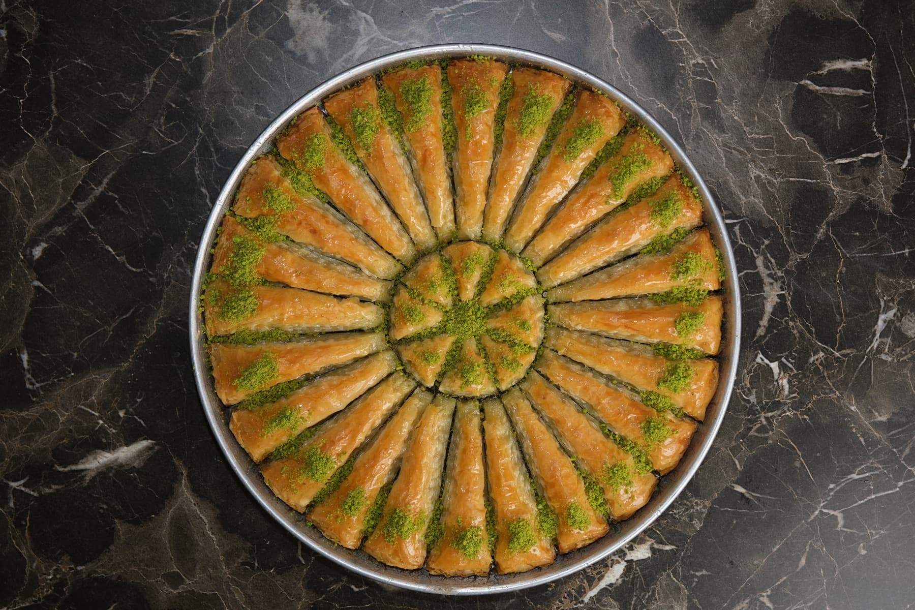 Havuç dilimi baklava tepsisi